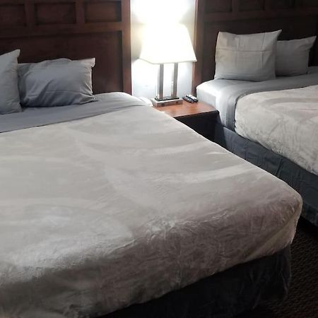 Hotel 2 Queen Beds Hotel Room 220 Booking Stillwater Eksteriør billede