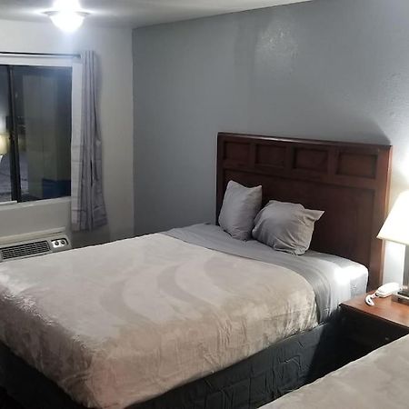 Hotel 2 Queen Beds Hotel Room 220 Booking Stillwater Eksteriør billede
